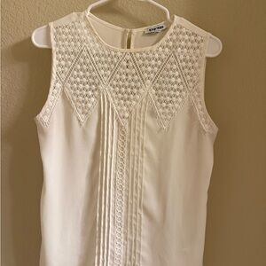Express Women's Cream Sleeveless Lace Top